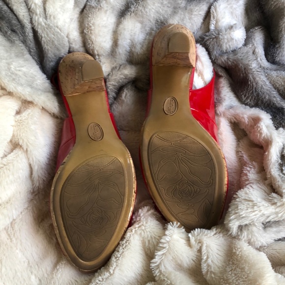 red sling-backs - Picture 4 of 5